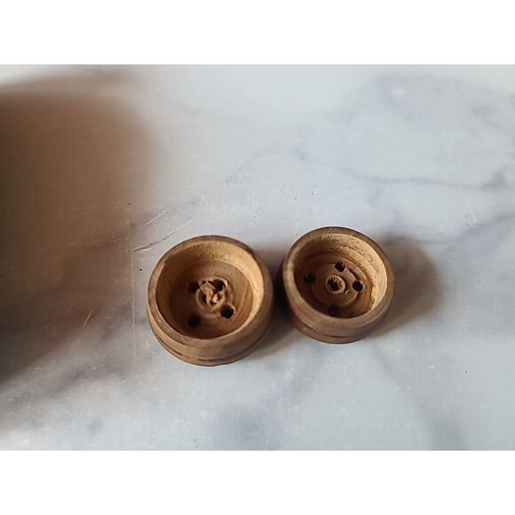 Mexican Wooden Salt And Pepper Shakers Vintage - Picture 10 of 10